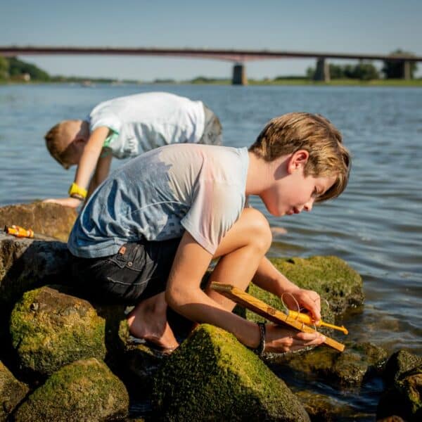 Huckleberry Maak Je Eigen Motorboot