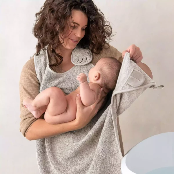 Wijs west Nifty Nifty Handsfree badcapes Vanilla 8717472227805 Nifty Verzorging Wassen & meer Douchen & Badderen