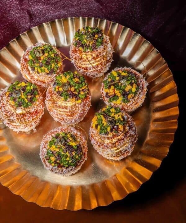 Yup in de Boom Pistache Cruffin Kerstbal - Afbeelding 2