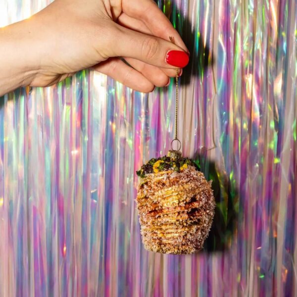 Yup in de Boom Pistache Cruffin Kerstbal - Afbeelding 3