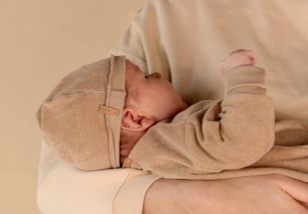 Nixnut Nixnut Snap hat Biscuit 8720963625561 Nixnut SS25 Kleding & Accessoires Baby Babymutsjes & Hoedjes Wijs west