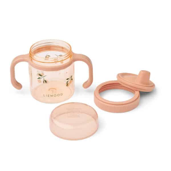 Liewood Liewood Kylo Tritan Sippy Beker 280Ml Peach / Sea Shell 5715493422226 Liewood Verzorging Eten & Drinken Lunchbakjes & Drinkbekers Wijs west