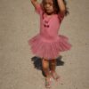 Konges Sløjd Konges Sløjd Ballerina Dress Strawberry Ice 5715681032749 Konges SS25 Kleding & Accessoires Rokjes & Jurkjes  Wijs west