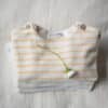 1+ in the Family 1+ In The Family Sweater Enzo Misty-Blue 8448251010850 Family SS25 Kleding & Accessoires Baby Bovenstukjes Wijs west