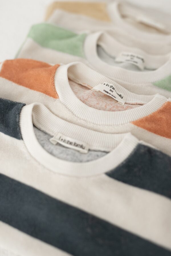 1+ in the Family 1+ In The Family Sweater Stefano Coral 8448251041120 Family SS25 Kleding & Accessoires Baby Bovenstukjes Wijs west