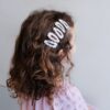 Mimi & Lula Mimi & Lula Scalloped Floral Mini Clic Clacs 5060925059090 Mimi SS25 Verzorging Haaraccessoires Haarspeldjes Wijs west