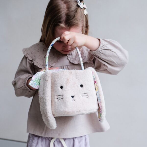 Mimi & Lula Mimi & Lula Fluffy Easter Basket 5060925059908 Mimi SS25 Kleding & Accessoires Tassen & Rugzakken  Wijs west