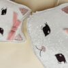 Konges Sløjd Konges Sløjd Tut Kitty Wallet Buttercream 5715681065143 SS25 Konges Kleding & Accessoires Tassen & Rugzakken  Wijs west