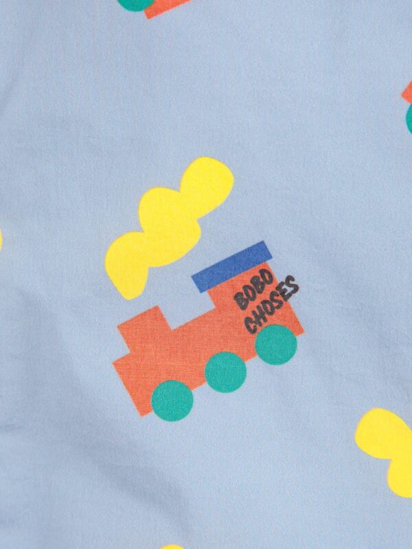 Bobo Choses Bobo Choses Bobo Choo Choo All Over Anorak Light Blue 8445782326139 AW25 Bobo Kleding & Accessoires Baby Buitenkleding Wijs west