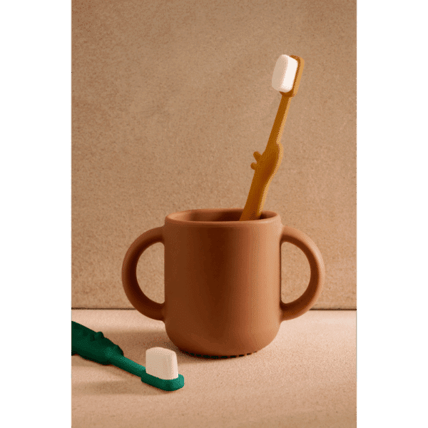Liewood Liewood Fabio Classic Toddler Toothbrush Pale Tuscany / Sandy 5715493492847 Liewood Verzorging Wassen & meer  Wijs west