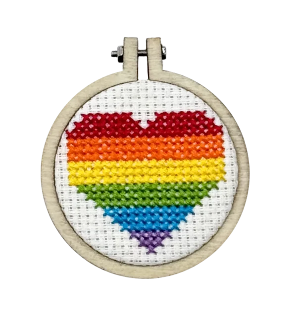 Mini Lucifersdoosje Borduur Kit - No Labels , Just Love!