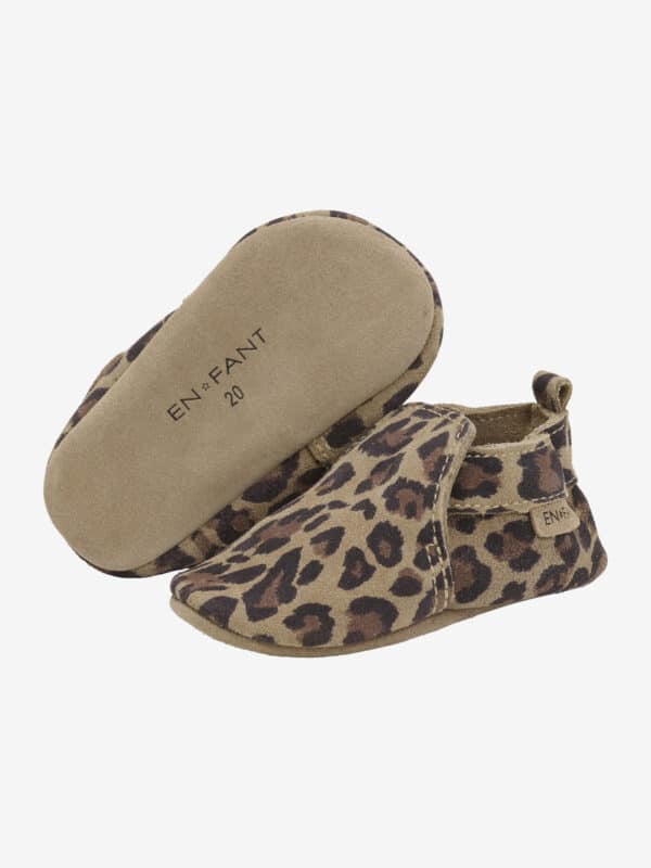En Fant Enfant Slippers Suede AOP Pine Bark 5713438449833 Enfant AW25 Kleding & Accessoires Schoenen Slofjes Wijs west