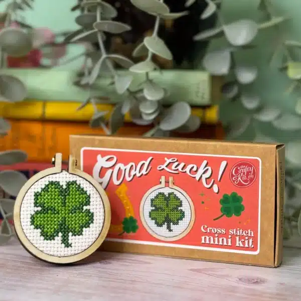 Mini Lucifersdoosje Borduur Kit - Good Luck!