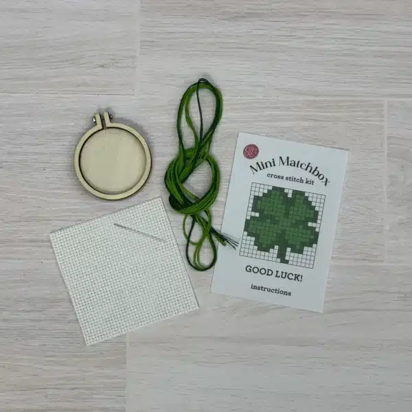 Mini Lucifersdoosje Borduur Kit - Good Luck!