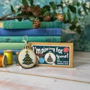 Mini Lucifersdoosje Borduur Kit - I'm Pine-ing For You!