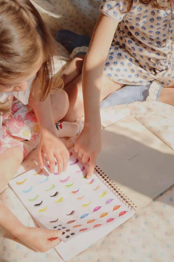 Konges Sløjd Glam Me Up Sticker Book Blush
