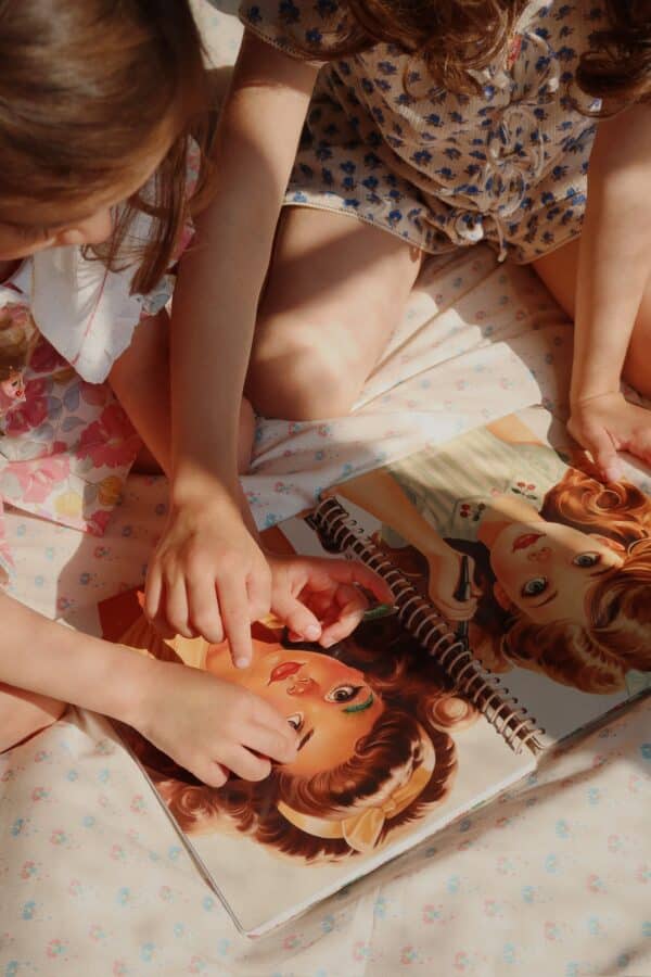 Konges Sløjd Glam Me Up Sticker Book Blush