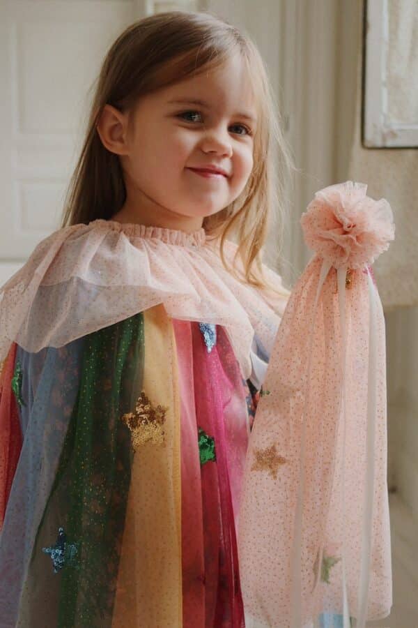 Konges Sløjd Konges Sløjd Glitter Rainbow Costume Evening Sand 5715681113042 Konges AW25 Speelgoed & Spellen Verkleden  Wijs west
