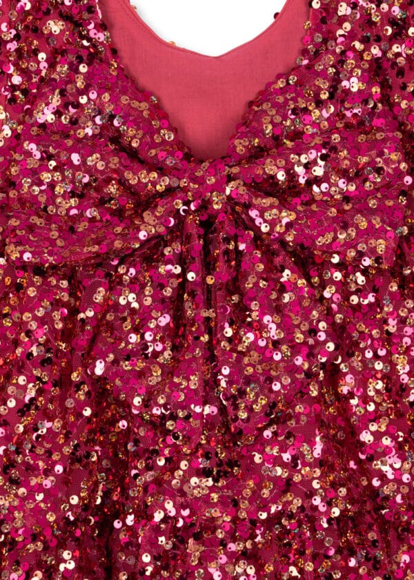 Konges Sløjd Konges Sløjd Lila Sequins Bow Dress Sparkling Sangria 5715681115978 Konges AW25 Kleding & Accessoires Rokjes & Jurkjes  Wijs west