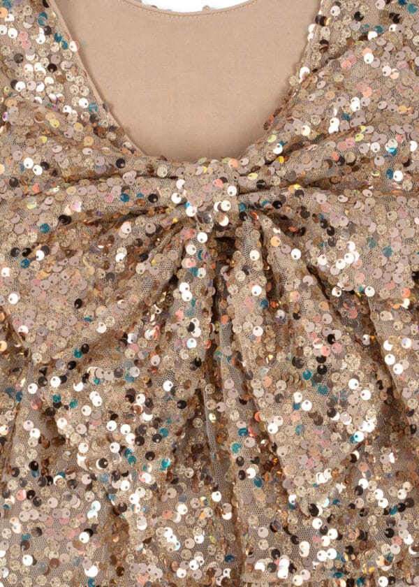 Konges Sløjd Konges Sløjd Lila Sequins Bow Dress Gold Glitter 5715681116043 Konges AW25 Kleding & Accessoires Rokjes & Jurkjes  Wijs west