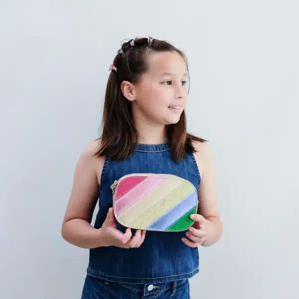 Mimi & Lula Mimi & Lula Dazzle Rainbow Stripe Bag 5061064831783 Mimi AW25 18 Kleding & Accessoires Tassen & Rugzakken Wijs west