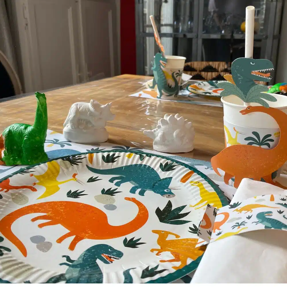 Mako Moulages Mako Moulages - Verjaardagsbox Voor 6 Kinderen Dinosaurus  Mako Speelgoed & Spellen Knutselen  Wijs west