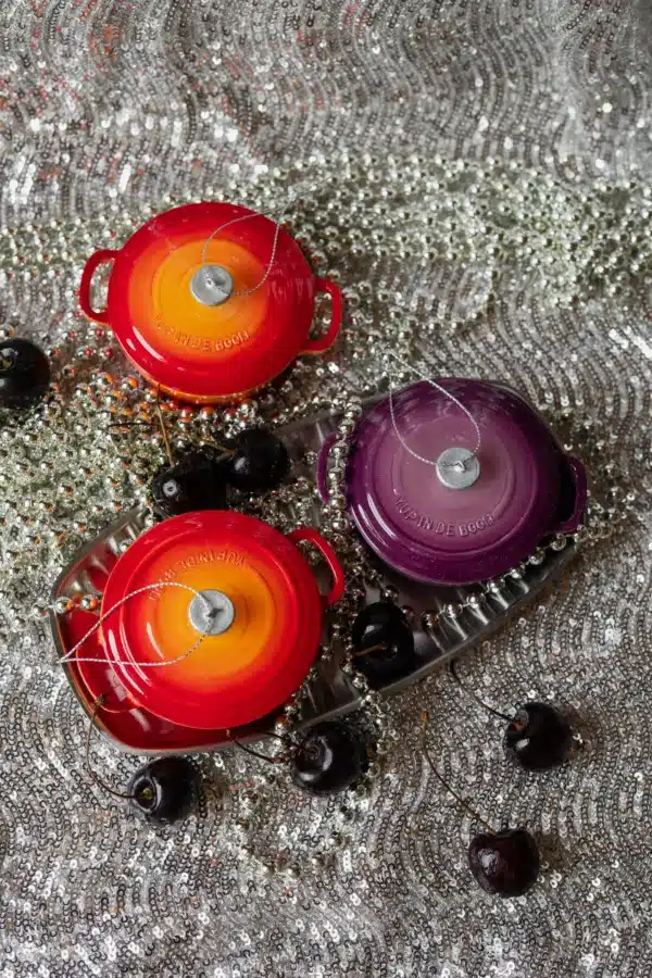 Yup in de Boom Yup in de Boom Gietijzeren Pan Oranje Kerstbal 8721008354668 Yup AW25 Home & Living Feest Kerst Wijs west