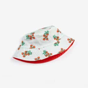Bobo Choses Bobo Choses Juicy Tomatoes All Over Reversible Hat 8445782375489 Bobo SS26 Kleding & Accessoires Accessoires Hoedjes & Petjes Wijs west