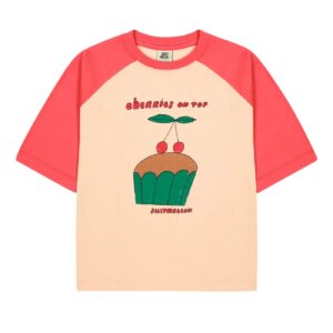 Jelly Mallow Jelly Mallow Cherry Cupcake Raglan T-shirt 8800345040196 Mallow SS26 Kleding & Accessoires Shirts T-shirts Wijs west