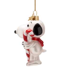 Snoopy kerstbal van glas met rood-wit gestreepte zuurstok en rode sjaal